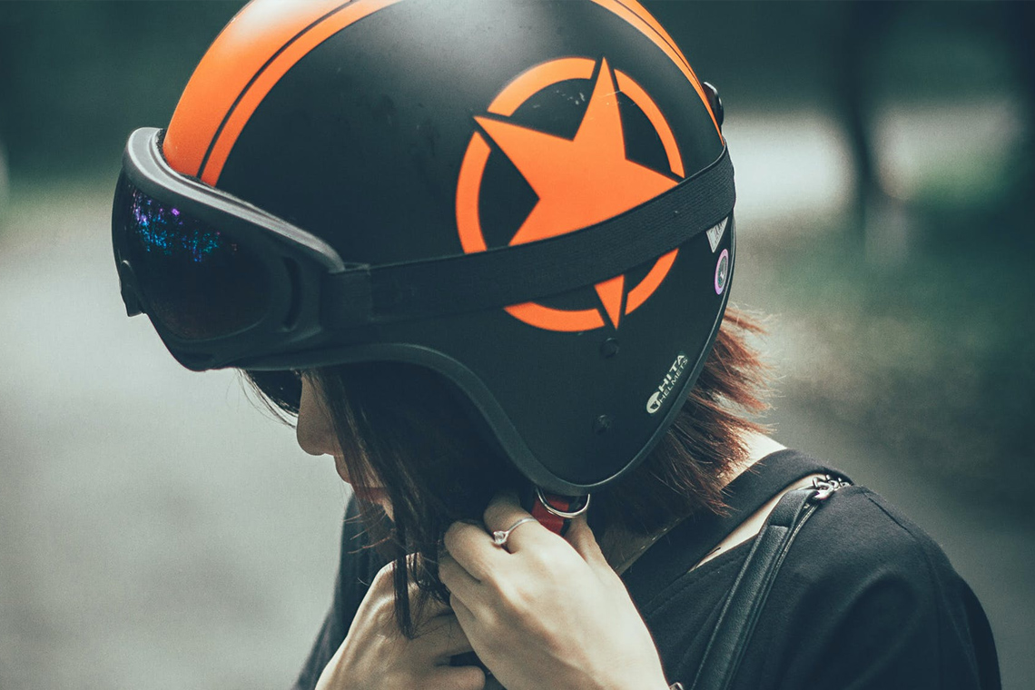 Beschermt jouw helm nog wel? Check z'n houdbaarheidsdatum | OHRA