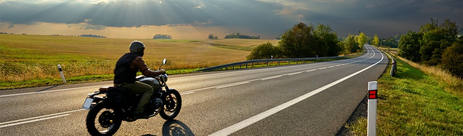 motorrijder op mooie plek