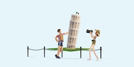 Roos en Matthijs bij de Toren van Pisa