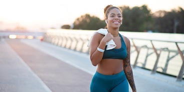 Vrouw in sportkleding